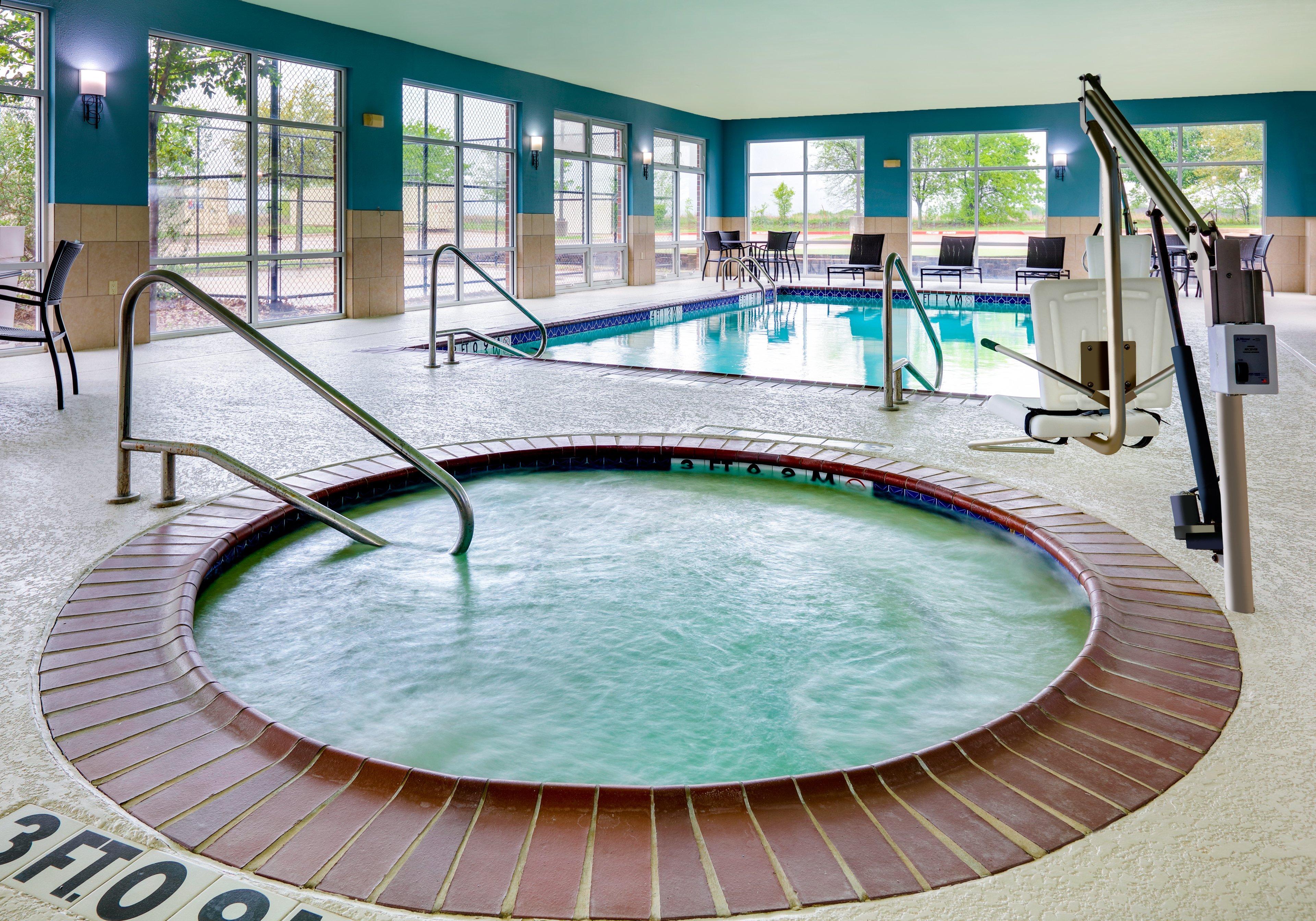 Holiday Inn Express Hotel & Suites Cleburne By Ihg Экстерьер фото